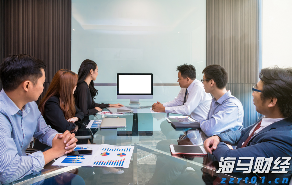 华尔街的分歧：Stifel警告标普500可能下跌14%，Trivariate预测两年内将达7000点