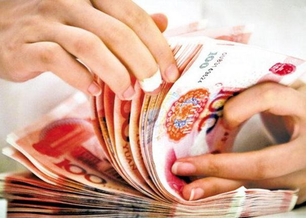 黄练镇岭岑村辣椒基地喜获丰收